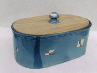 Brottopf 'Blaue Lebenszeichen'<br>
Deckel: Eiche<br>
Preis: 255,-€ incl. Versand